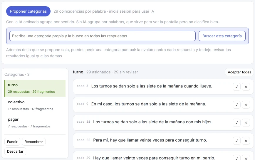 HILO sin IA: tres categorías escritas por la persona y buscadas por palabra, turno (29 respuestas), colectivo (17) y pagar (7), con «29 coincidencias por palabra · inicia sesión para usar IA».